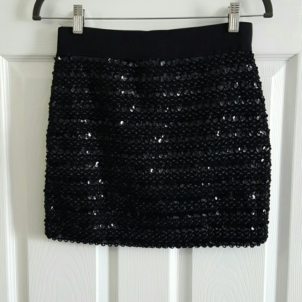 ⬇️Price drop⬇️ Sequin skirt - Picture 2 of 2